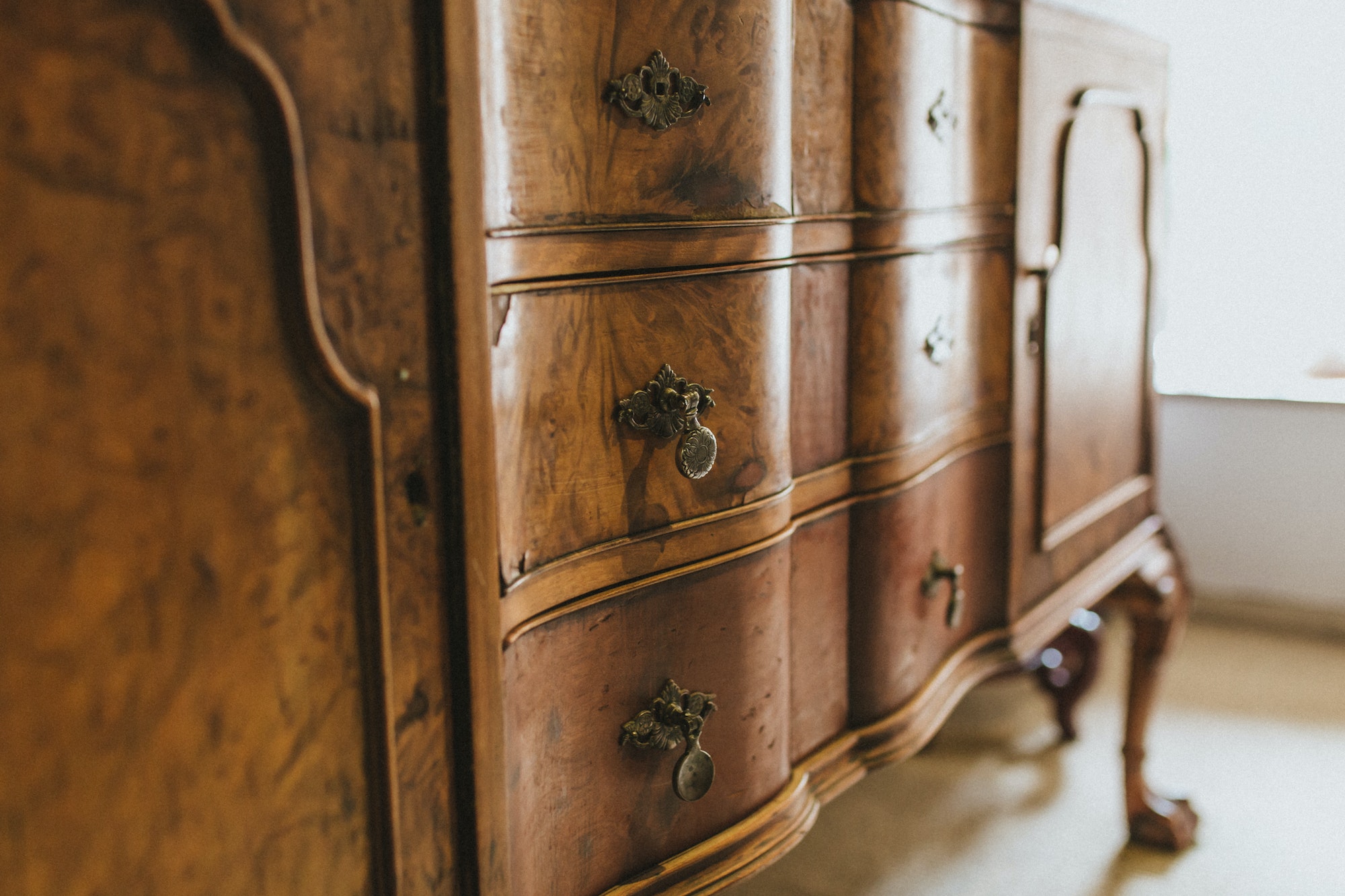 5 tips for giving new life to your old furniture